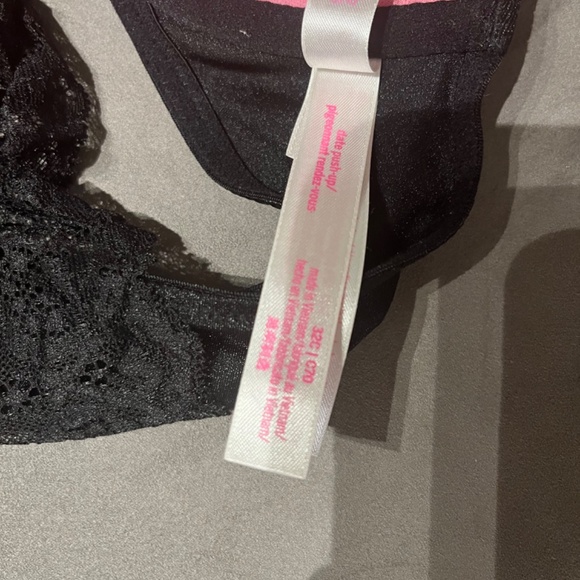 Victoria Secret PINK front close bra - Picture 3 of 3